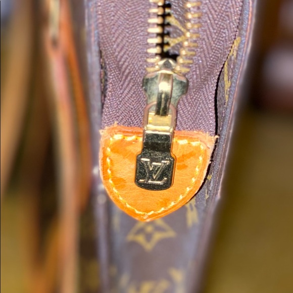 Authentic Louis Vuitton Bag - Picture 2 of 9